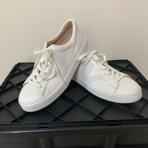 Gently Used Vionic White Leather “Honey” Sneakers; Sz 8